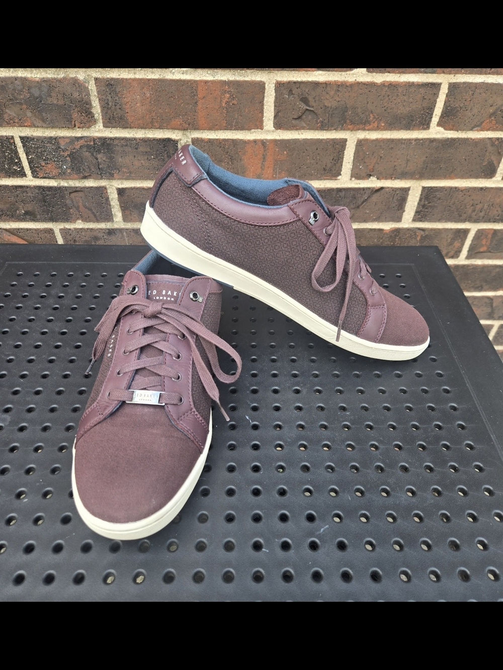 Ted Baker London Men’s Ternur Burgundy Low-Top Sneakers Size 10